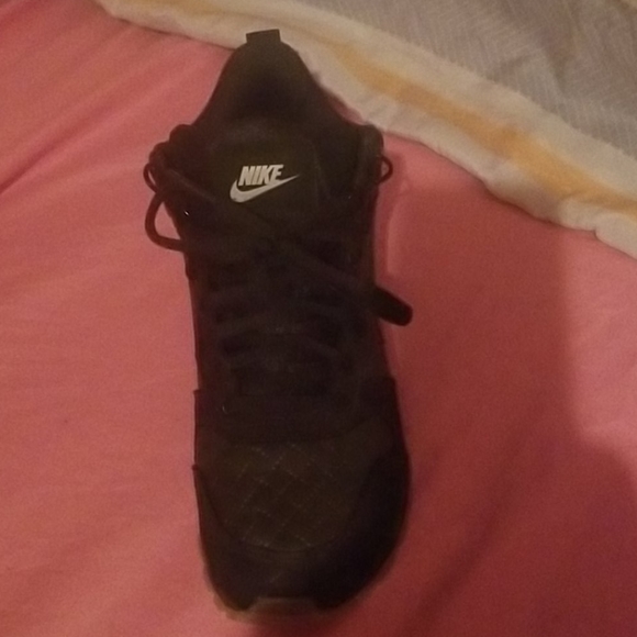 Nike shoes - Picture 5 of 7